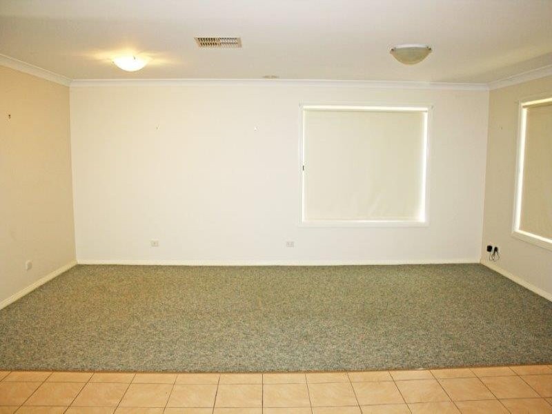58 Bolton St, Junee NSW 2663