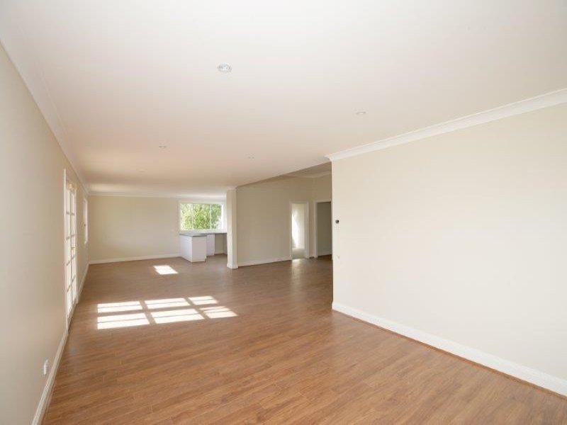 3 Commins St, Junee NSW 2663