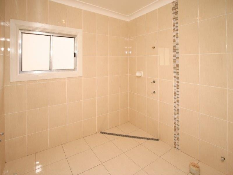 3 Commins St, Junee NSW 2663