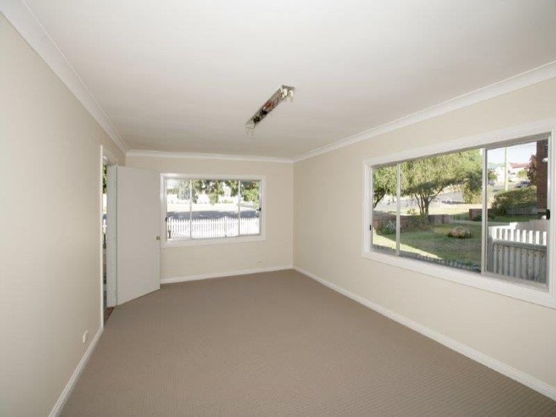 3 Commins St, Junee NSW 2663