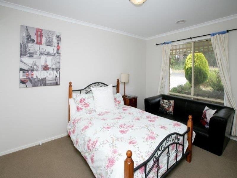 7 Church  St, Junee NSW 2663