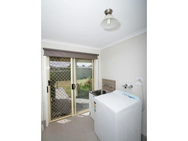 7 Church  St, Junee NSW 2663