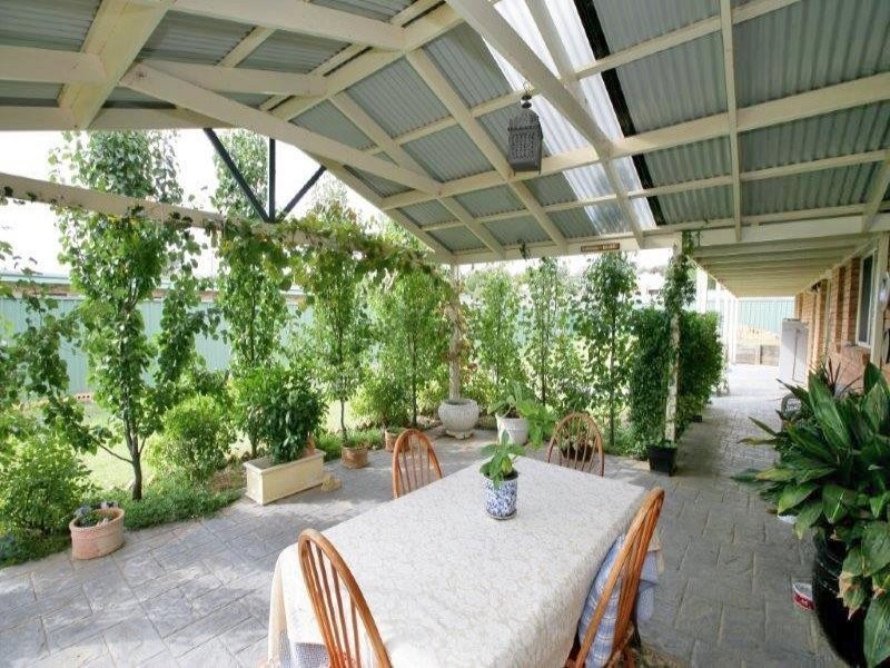 7 Church  St, Junee NSW 2663