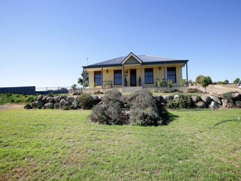 21 Kinvara Dr, Junee NSW 2663