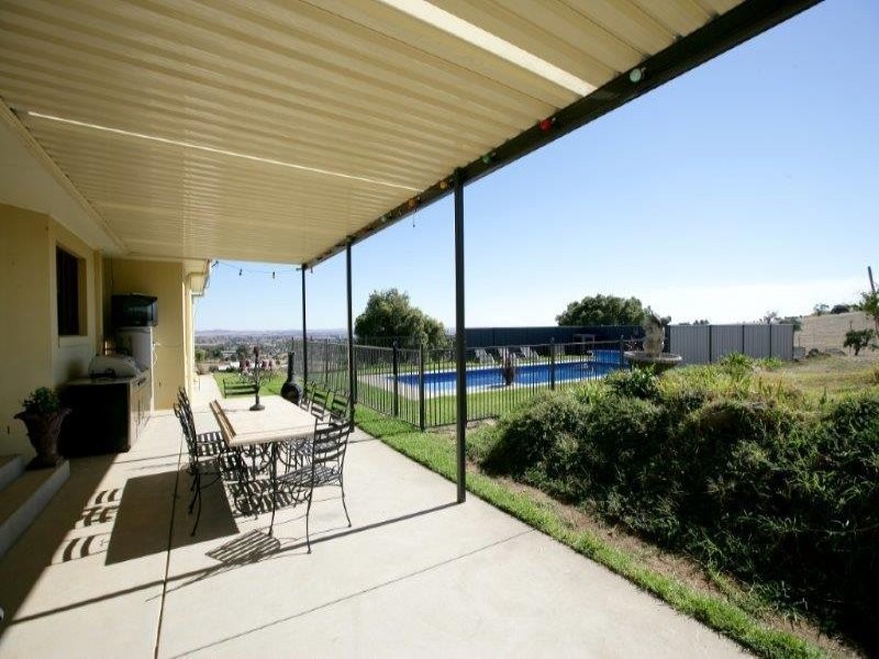 21 Kinvara Dr, Junee NSW 2663