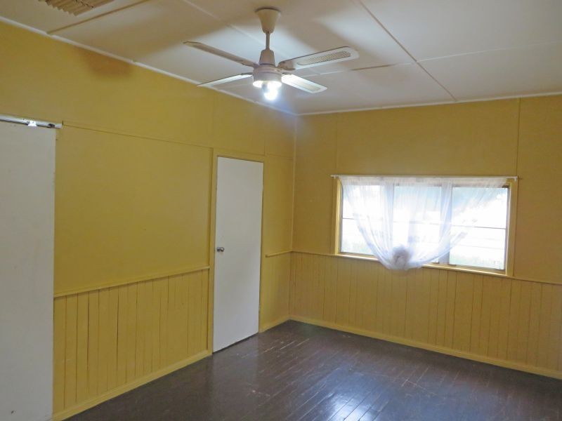 85 Regent St, Junee NSW 2663