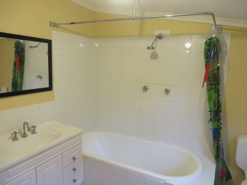 85 Regent St, Junee NSW 2663