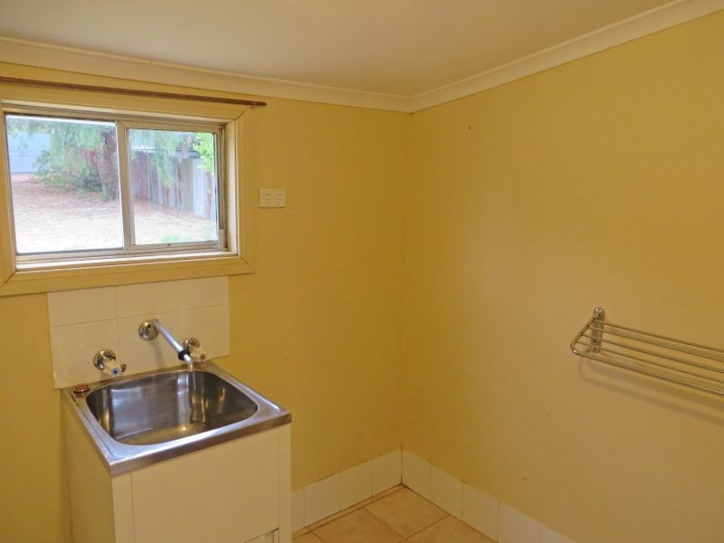 85 Regent St, Junee NSW 2663