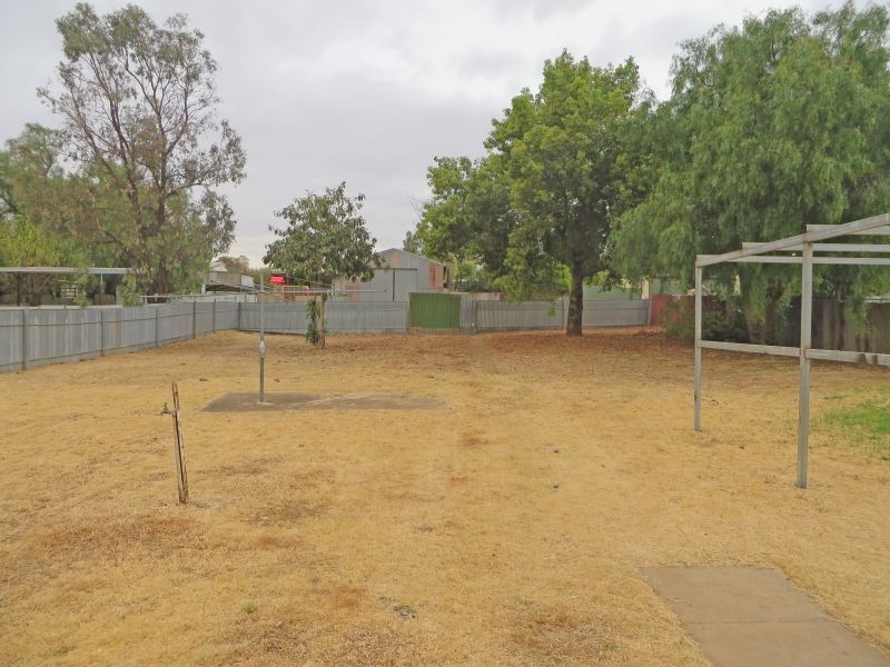 85 Regent St, Junee NSW 2663