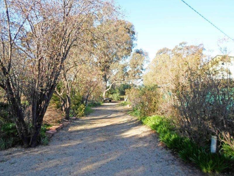 9 Layton St, Illabo NSW 2590