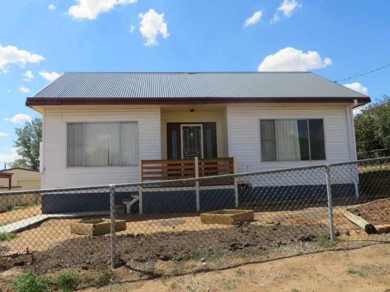 32 William Street, Junee NSW 2663