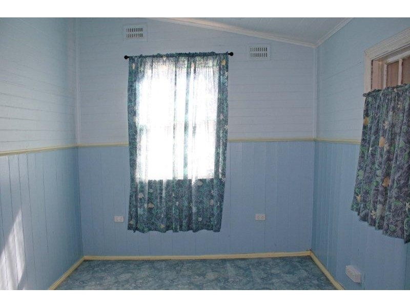 8 Stewart St, Junee NSW 2663