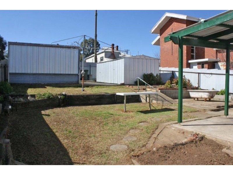 8 Stewart St, Junee NSW 2663