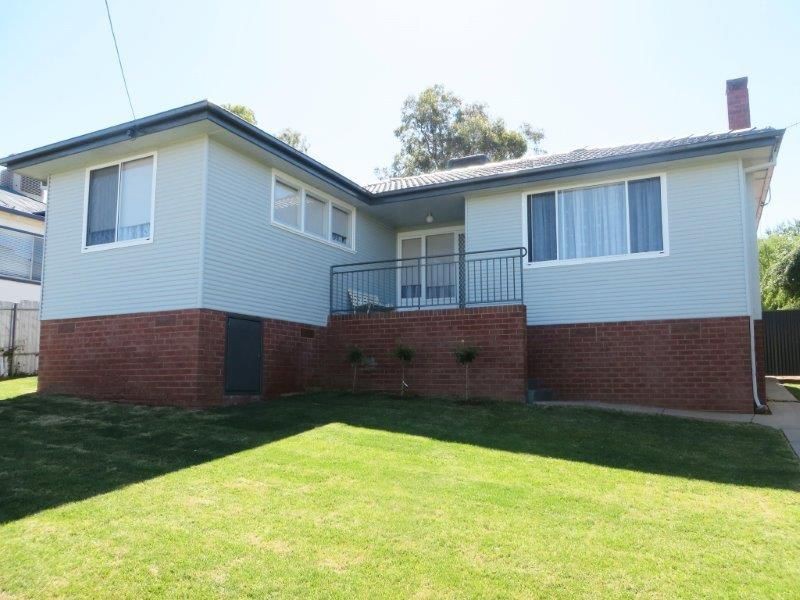 46 Commins Street, Junee NSW 2663