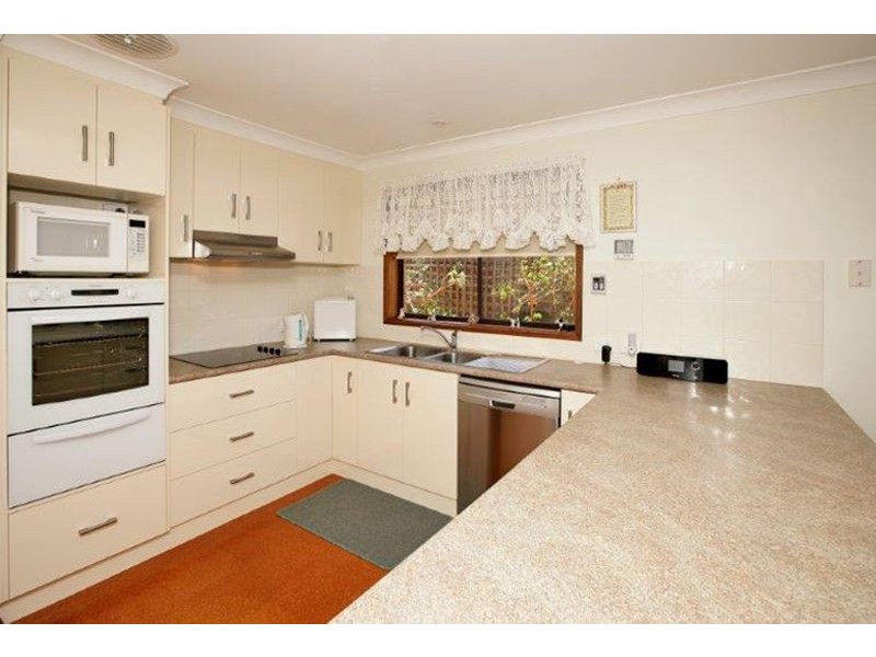 15 Cross St, Junee NSW 2663