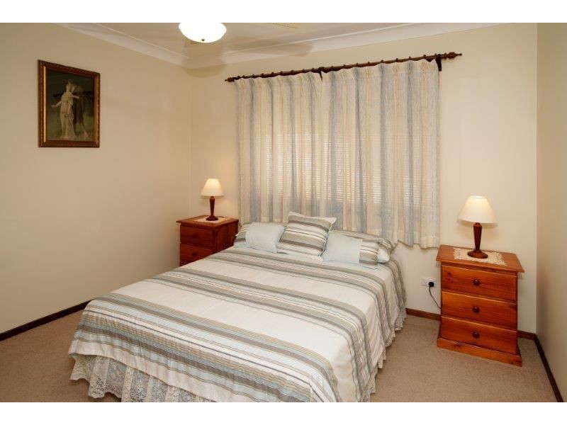 15 Cross St, Junee NSW 2663