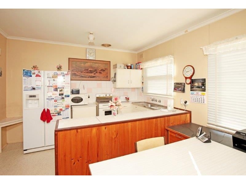 4 Cedric St, Junee NSW 2663