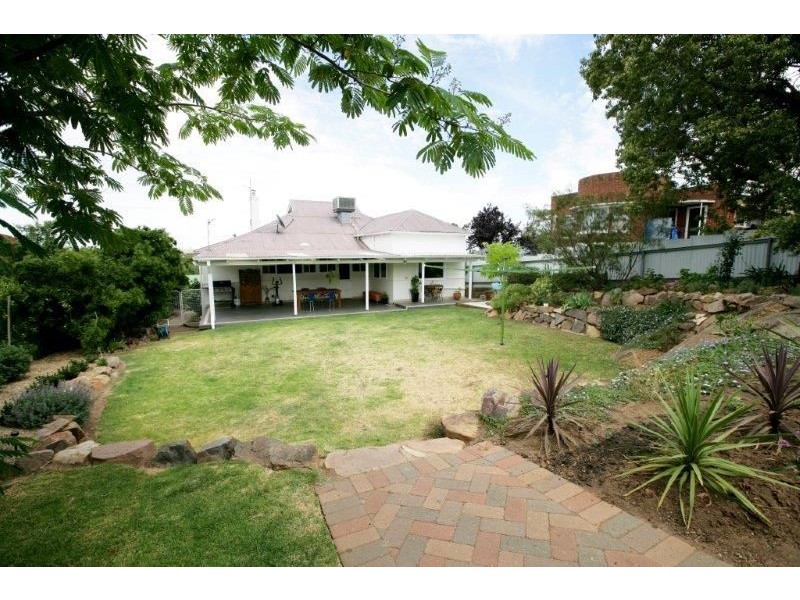 54 Commins St, Junee NSW 2663