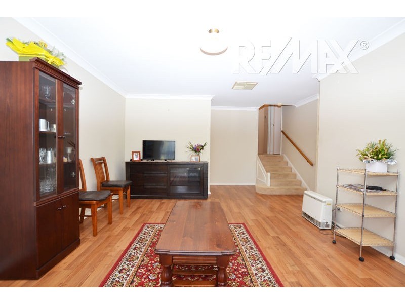 27 Acacia Place, Junee NSW 2663