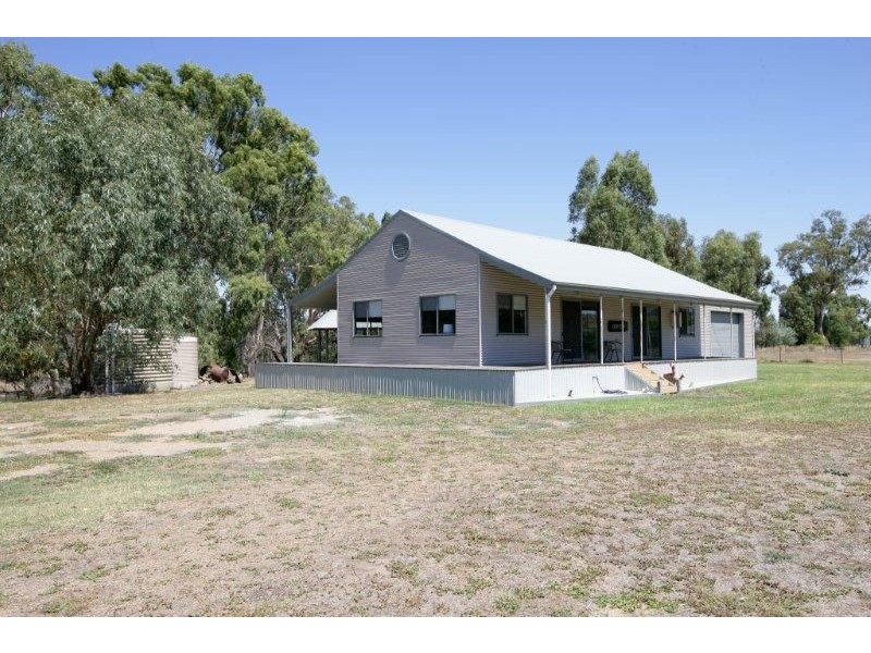 1 Short St, Oura NSW 2650