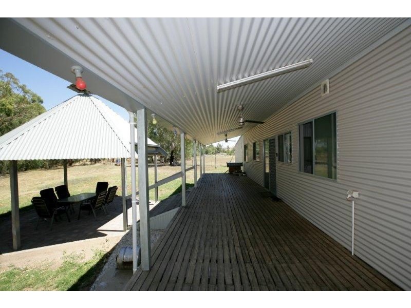 1 Short St, Oura NSW 2650