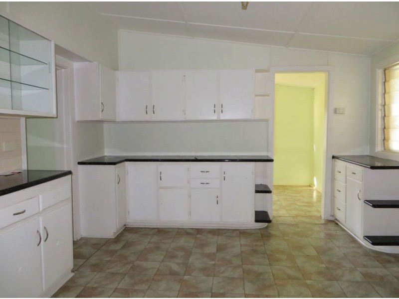 16 Ducker Street, Junee NSW 2663