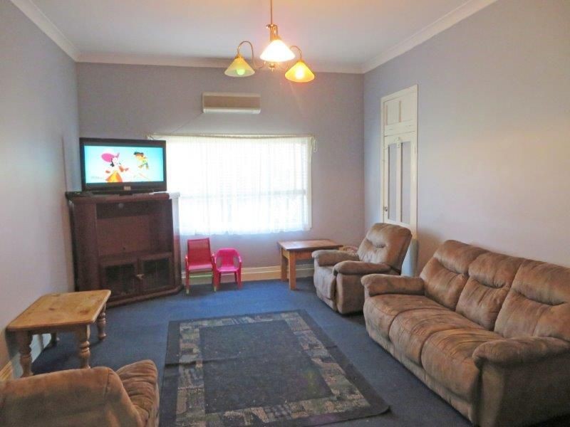 1 Gloucester, Junee NSW 2663