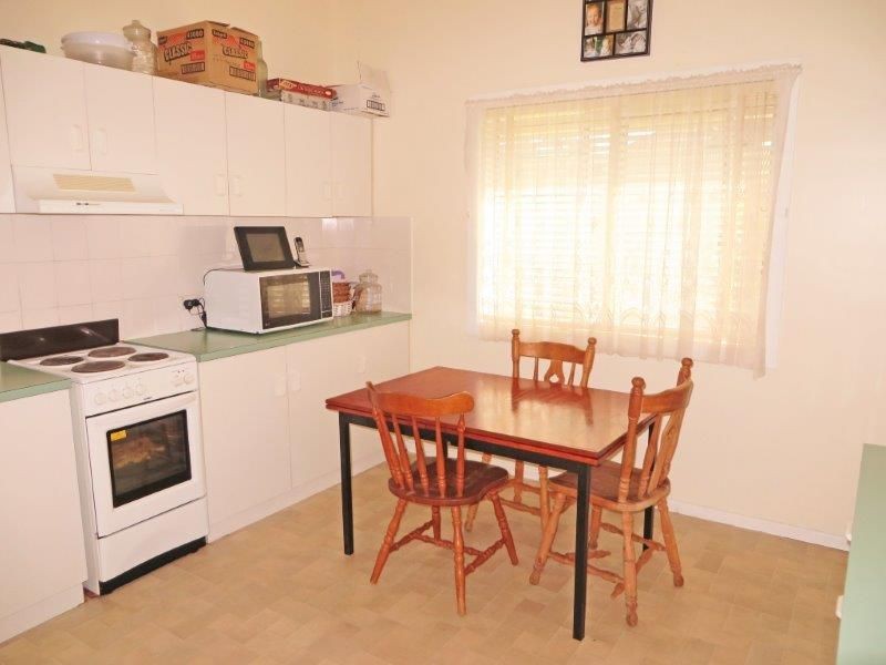 1 Gloucester, Junee NSW 2663