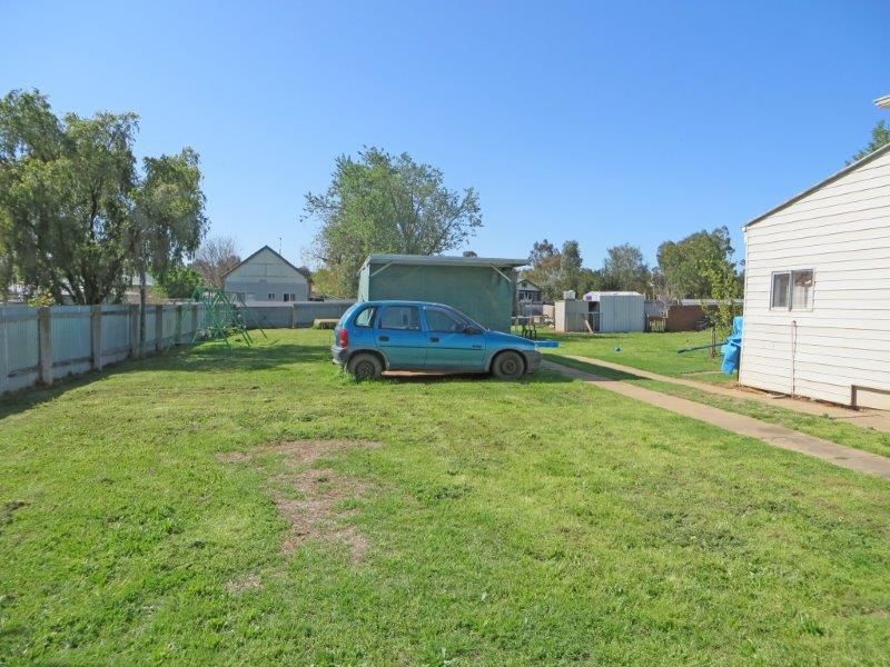 1 Gloucester, Junee NSW 2663