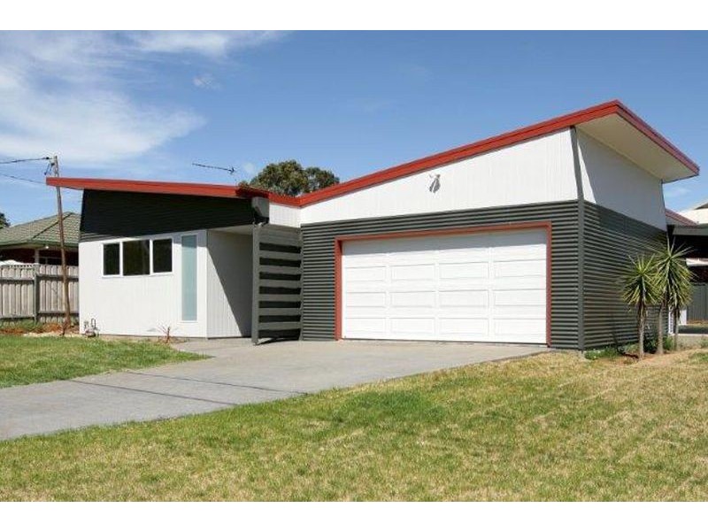 6 Vaughan St, Junee NSW 2663