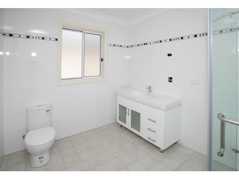 6 Vaughan St, Junee NSW 2663