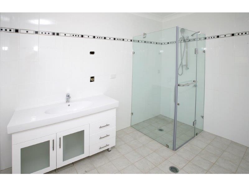 6 Vaughan St, Junee NSW 2663