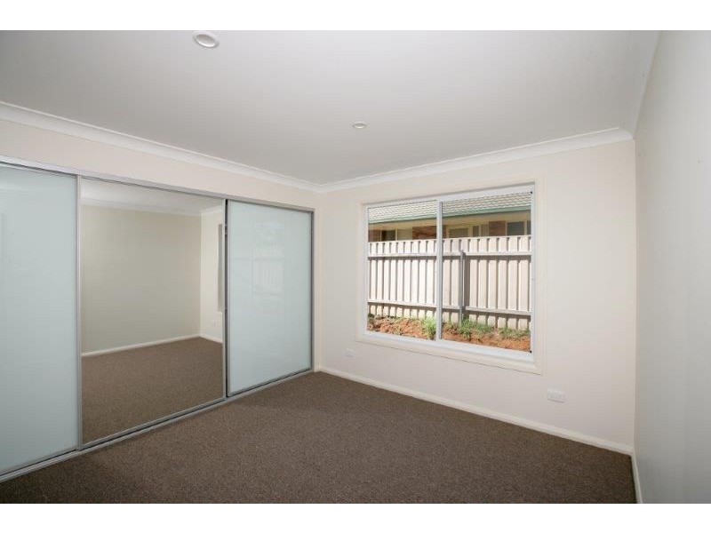 6 Vaughan St, Junee NSW 2663