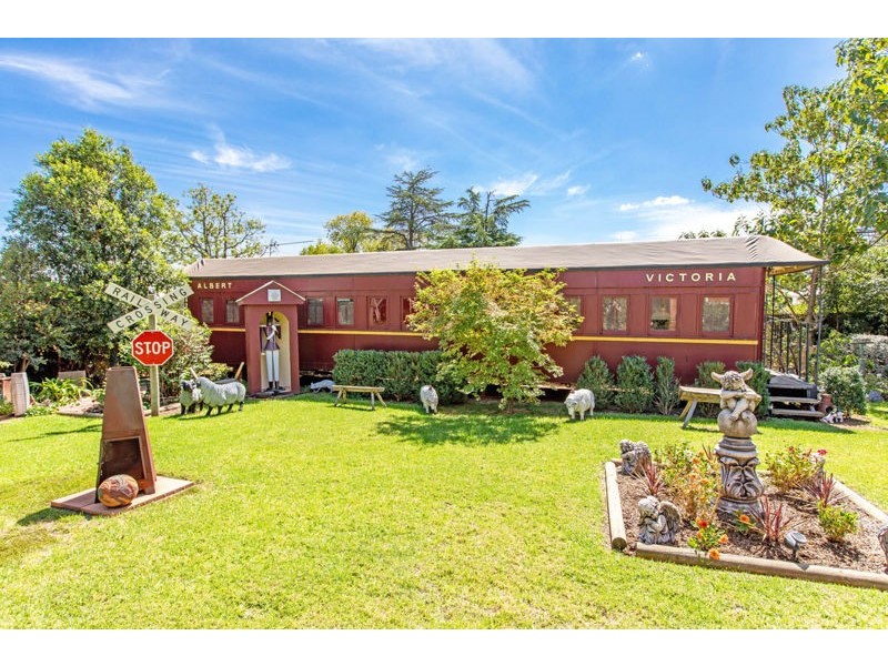 30 Belmore Street, Junee NSW 2663