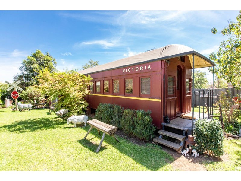 30 Belmore Street, Junee NSW 2663