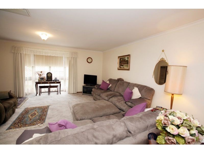 84 Stanley St, Kooringal NSW 2650