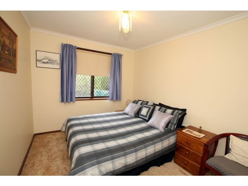 84 Stanley St, Kooringal NSW 2650