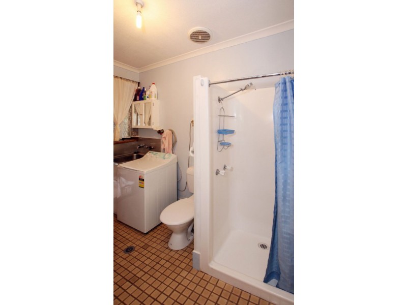 84 Stanley St, Kooringal NSW 2650