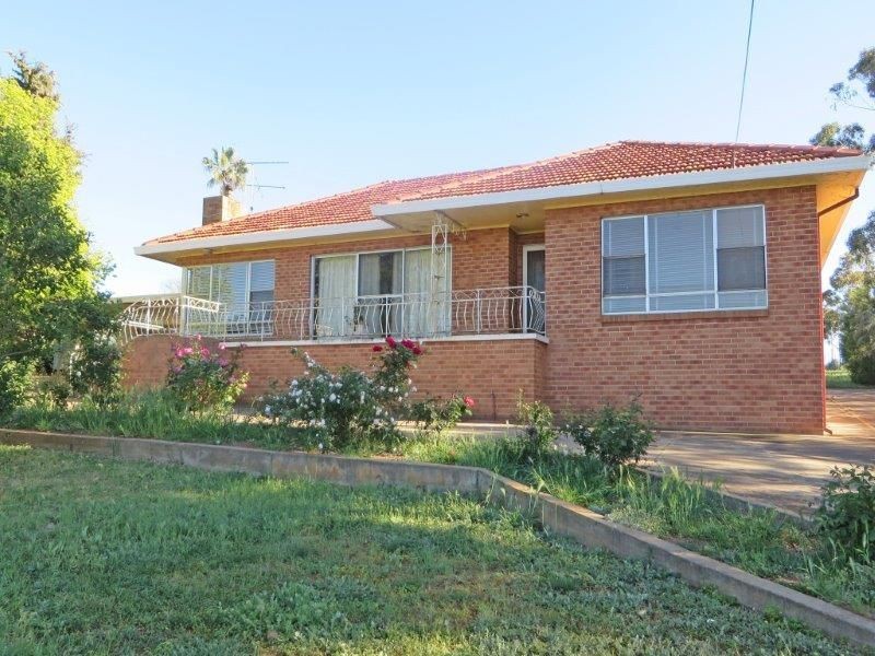 27 Prince St, Junee NSW 2663