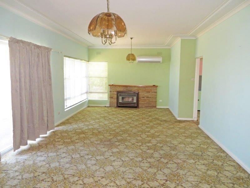 27 Prince St, Junee NSW 2663