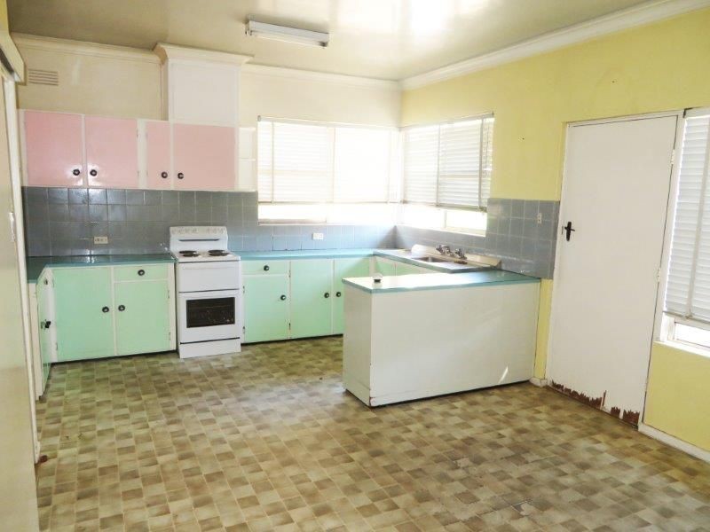 27 Prince St, Junee NSW 2663