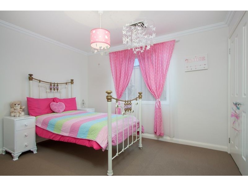 5 Greenway Street, Lloyd NSW 2650