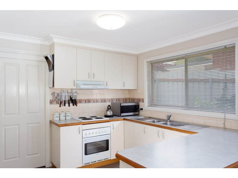 2 Fletcher Place, Kooringal NSW 2650