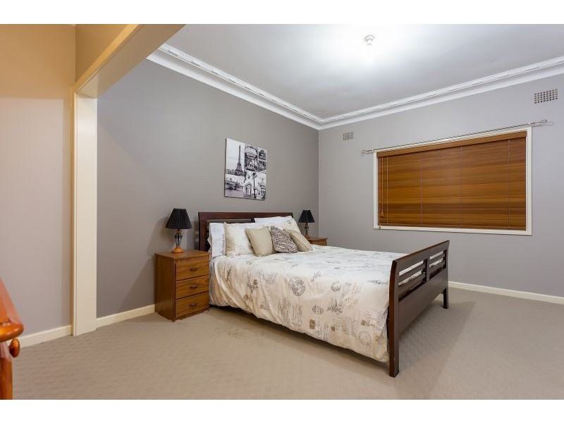 3 Koora Place, Mount Austin NSW 2650