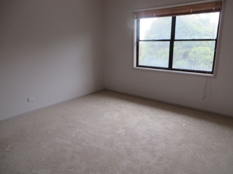 1 Amsterdam Crescent, Tolland NSW 2650