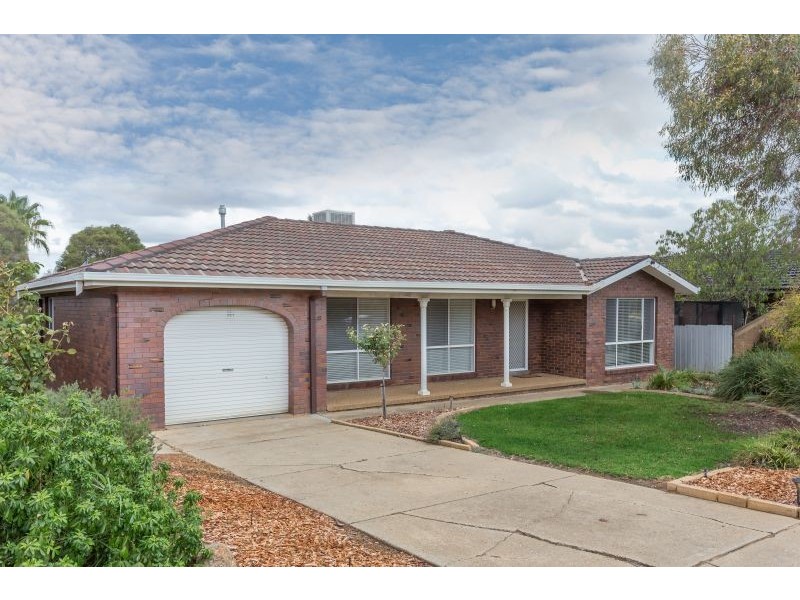 9 Horsley Street, Kooringal NSW 2650