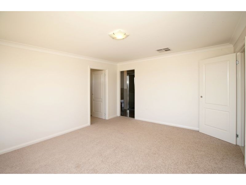 67 Kaloona Drive, Bourkelands NSW 2650