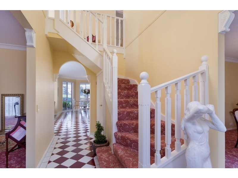 7 Keane Place, Kooringal NSW 2650