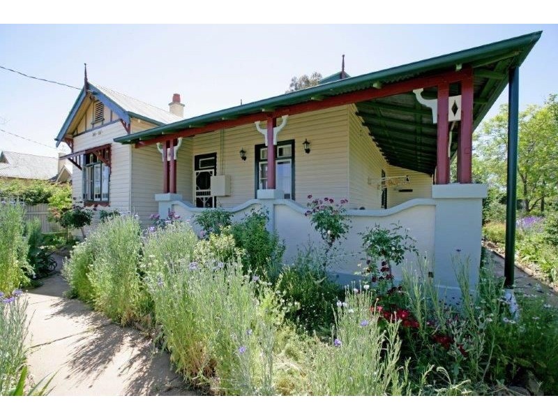 80 Main St, Junee NSW 2663