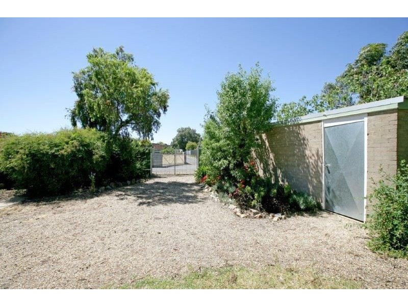 80 Main St, Junee NSW 2663